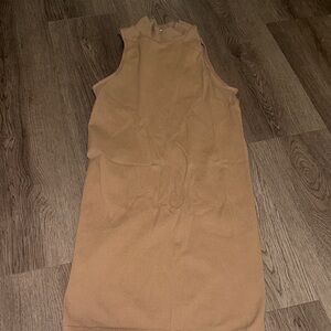 Bozzolo Ribbed Mock Neck Top in Brown